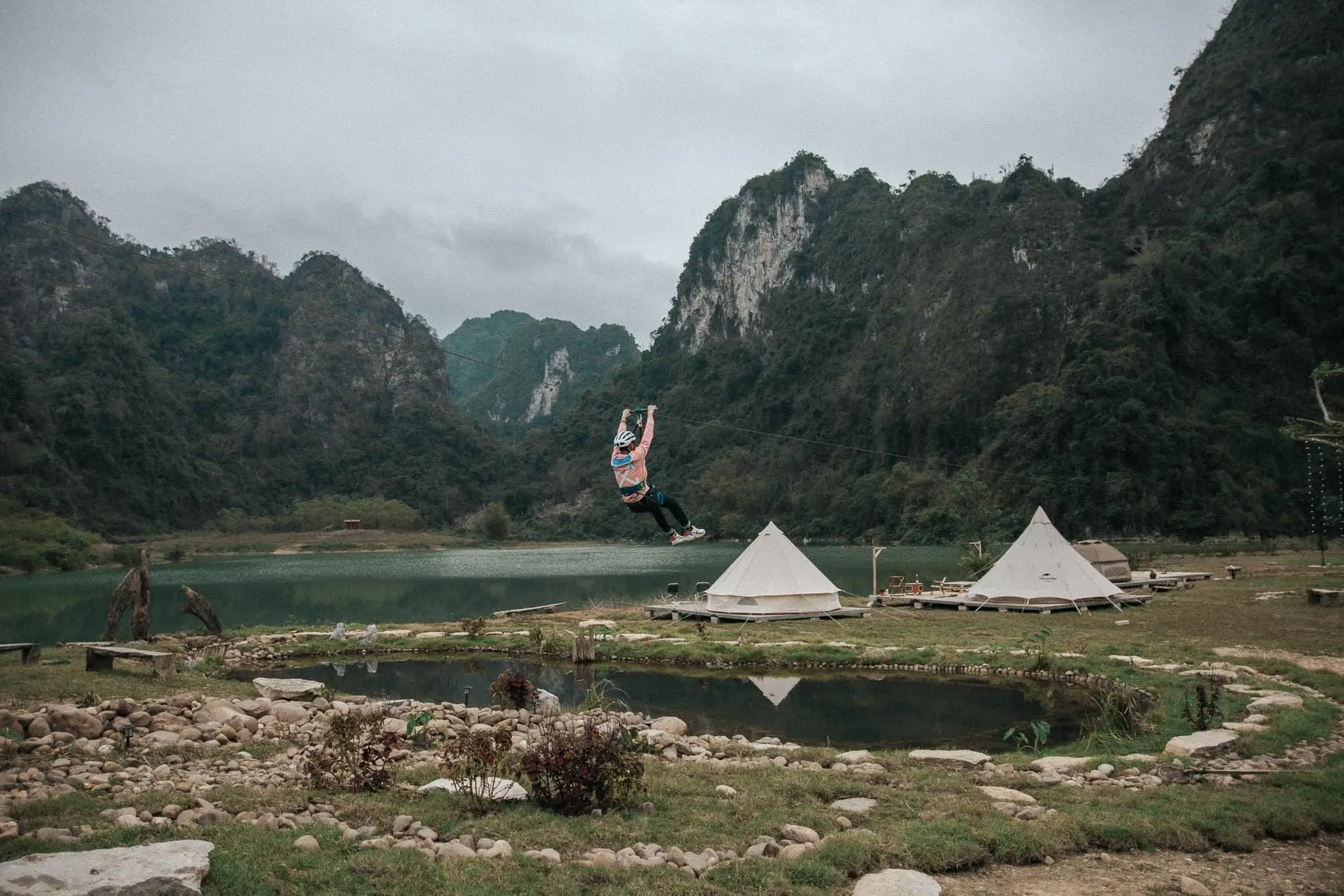 Khu lều Glamping bên hồ Nong Dùng